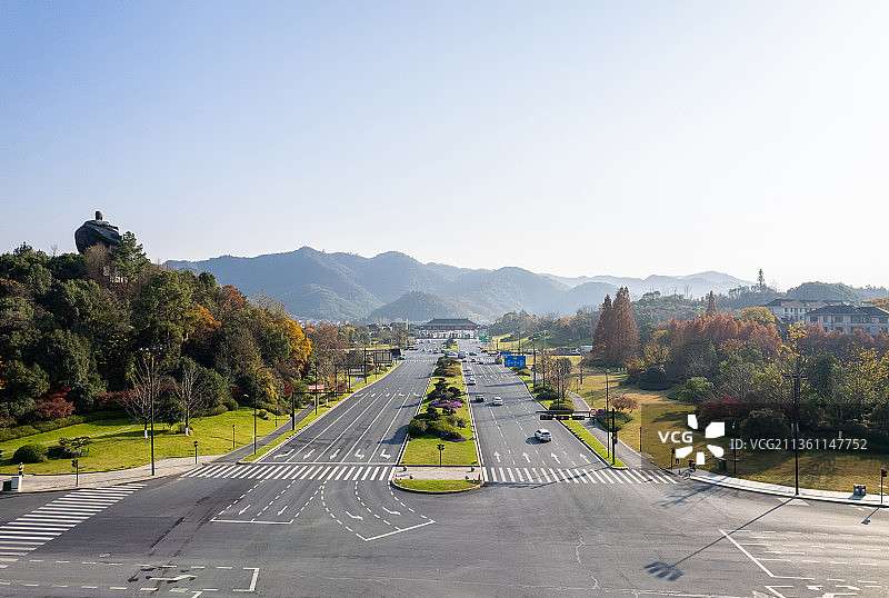 航拍临安市郊快速路图片素材