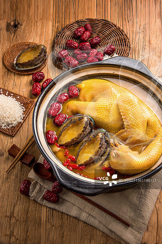 鲍鱼松茸鸡汤图片素材