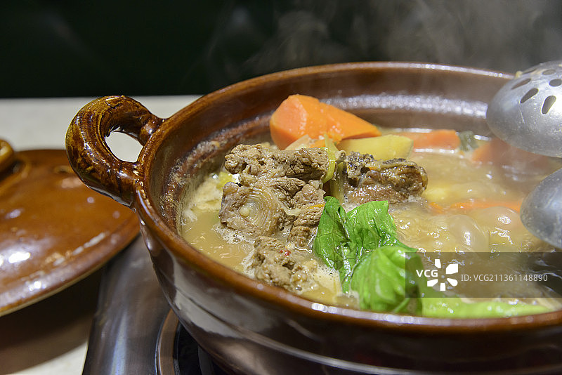 羊肉砂锅煲图片素材