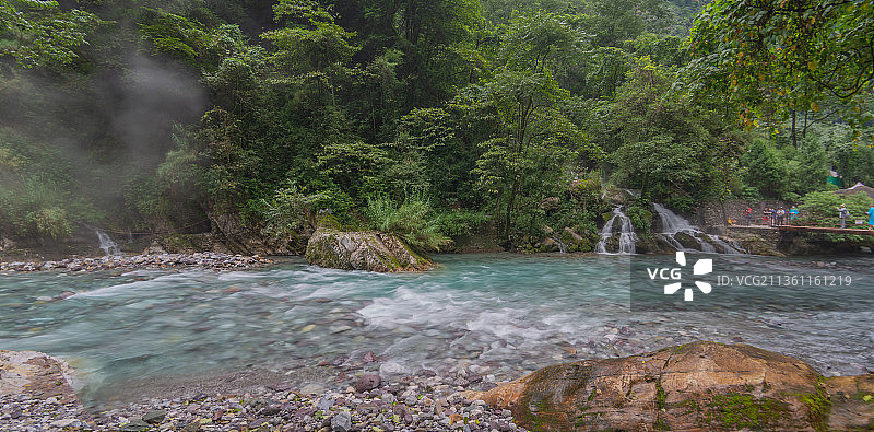 螺髻山温泉瀑布图片素材