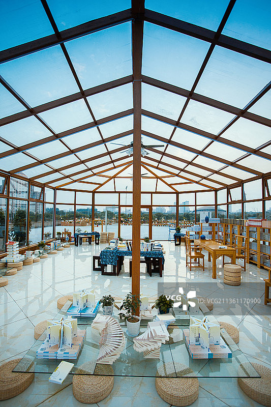 江阴市香山书屋阳光房玻璃房子城市风景线书屋书店公益场所图片素材