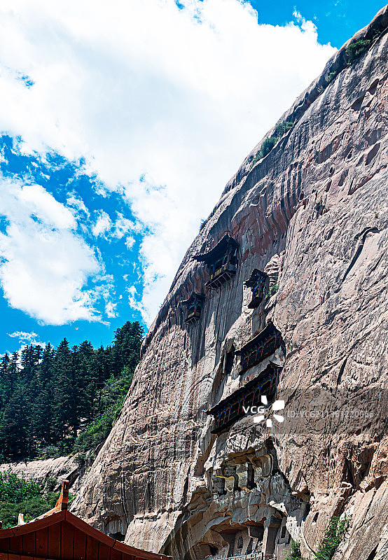 张掖马蹄寺石窟自然风光，图片素材