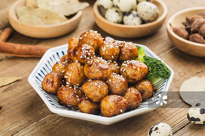 虎皮鹌鹑蛋图片素材