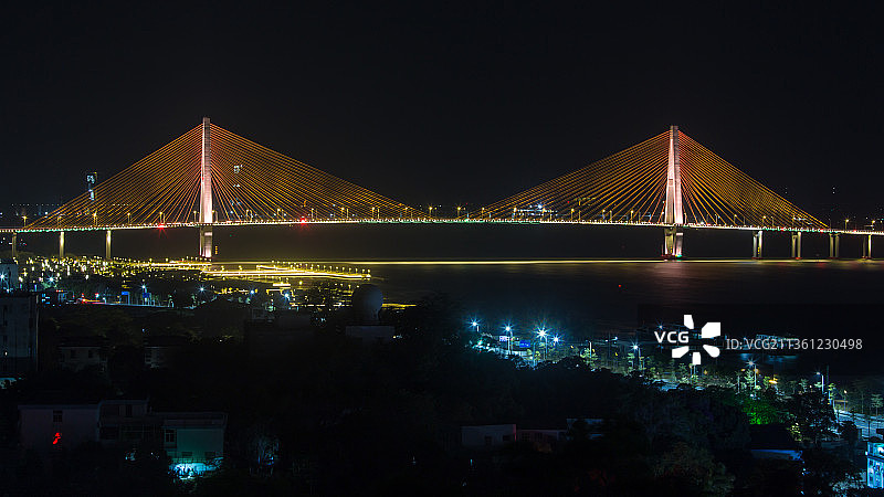广东汕头：南滨绿地公园建成，一江两岸夜景更加美丽图片素材