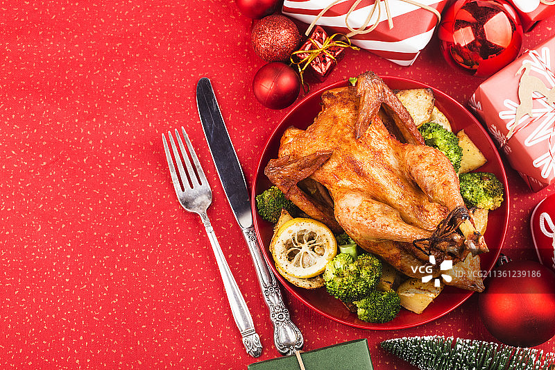 过圣诞节吃烤全鸡图片素材