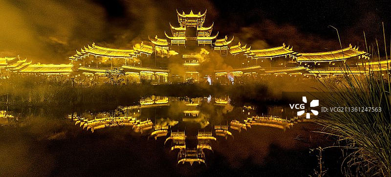 濯水古镇风雨廊桥之灯光秀（重庆黔江）图片素材