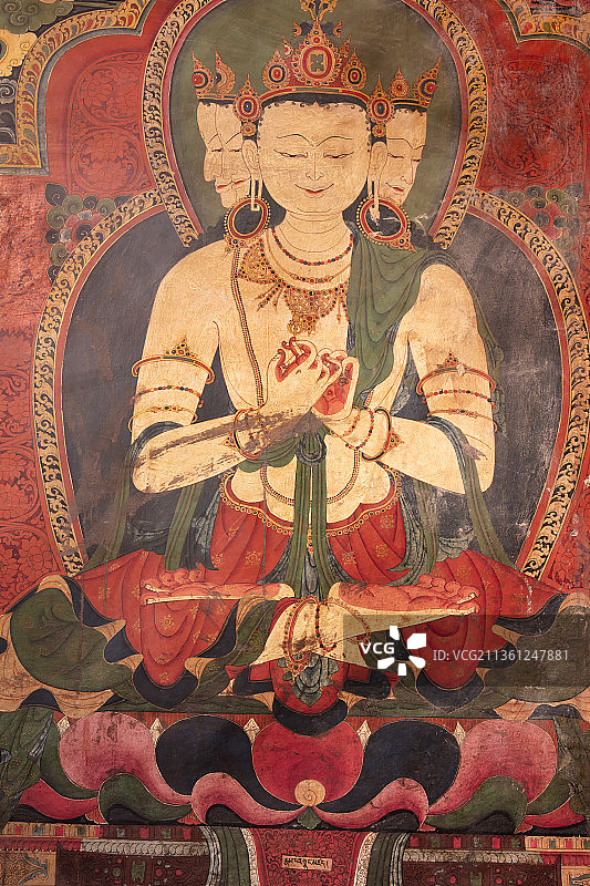 西藏日喀则江孜县白居寺的白居塔里的壁画，600多年的历史。图片素材