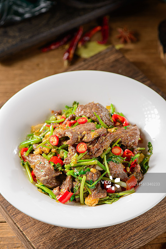 小炒黄牛肉图片素材