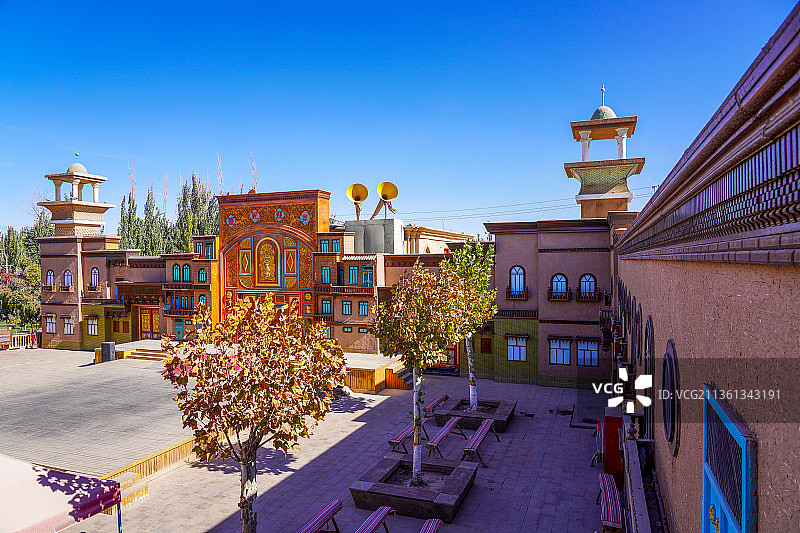 充满民族风情的新疆喀什香妃园，香妃迎宾广场图片素材