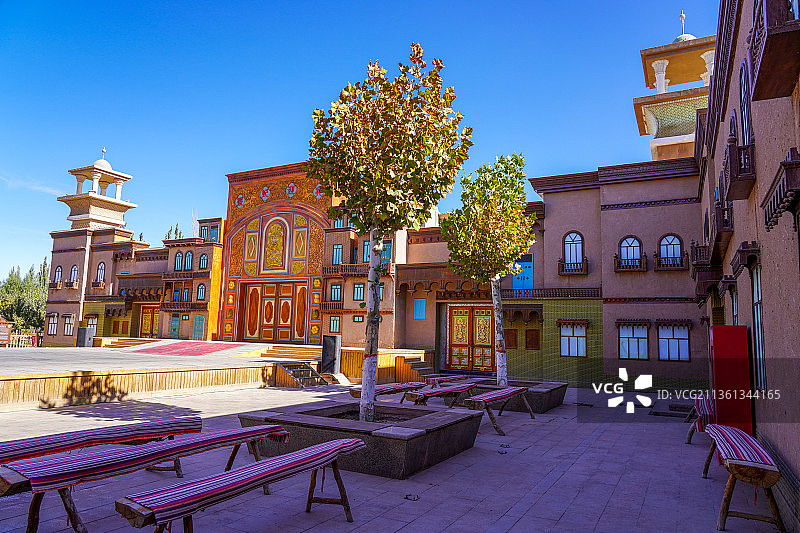 充满民族风情的新疆喀什香妃园，香妃迎宾广场图片素材