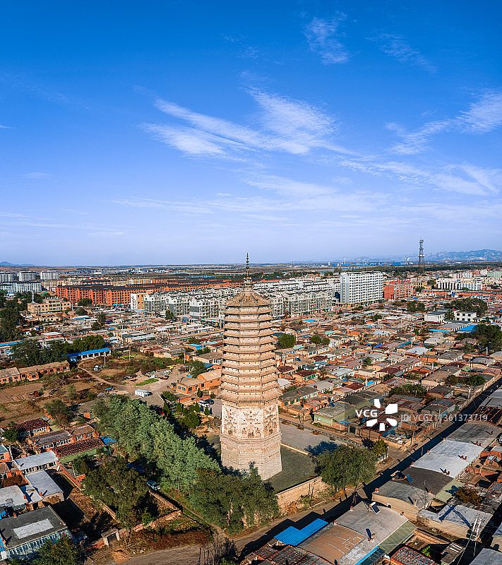 辽宁省锦州市义县广胜寺契丹古塔（竖版）图片素材