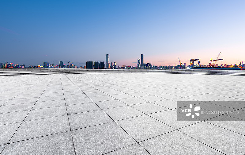 城市风光道路平台汽车背景图片素材