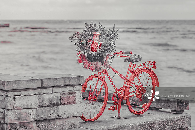 水边的单车图片素材