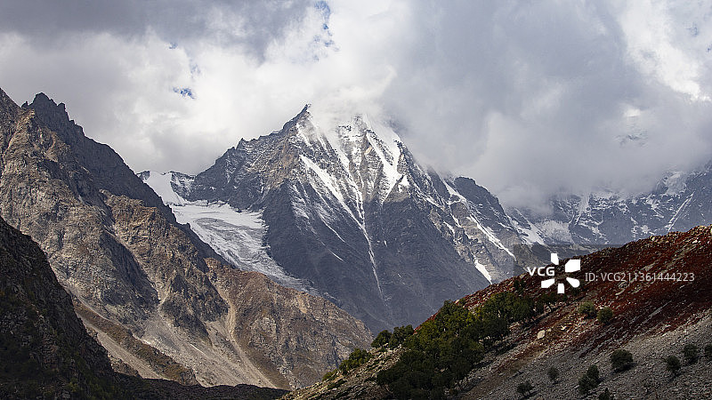 南迦帕尔巴特峰，雪山全景图片素材