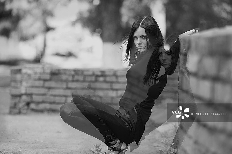 思考欧洛斯·福尔摩斯和莉丝贝丝图片素材