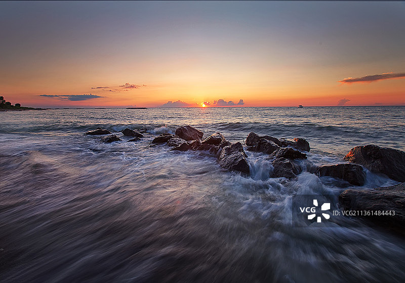 伊利湖日落，普雷斯克岛，宾夕法尼亚州，美国图片素材