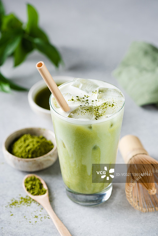 抹茶冰拿铁特写，桌面静物，俄罗斯图片素材