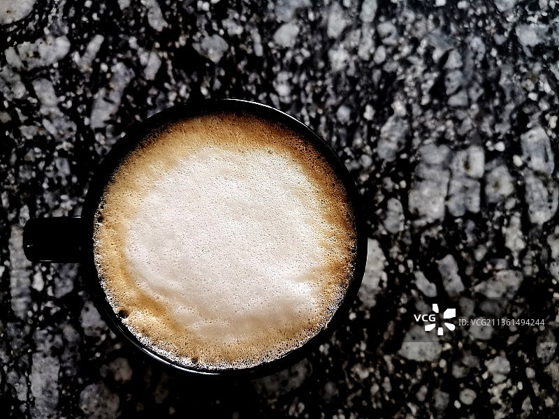 周日咖啡，桌上咖啡的俯视照片图片素材