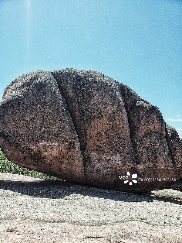 海滩巨石特写图片素材