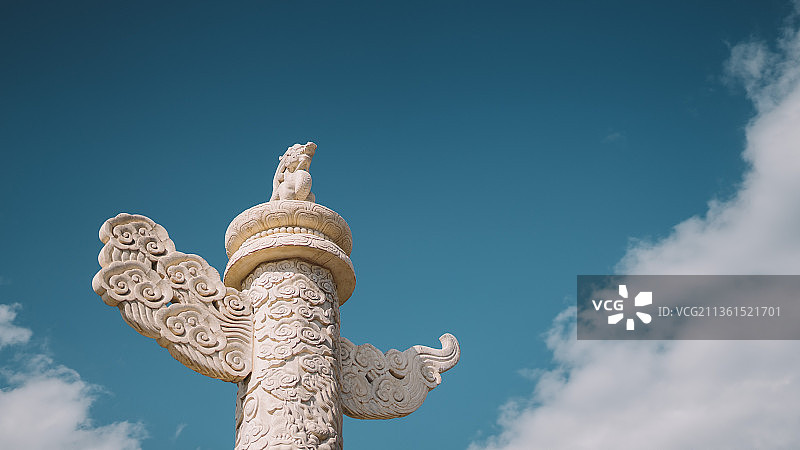 天安门华表蓝天白云图片素材