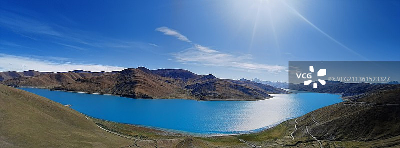 羊卓雍错图片素材