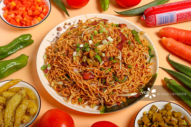 香辣炒面图片素材