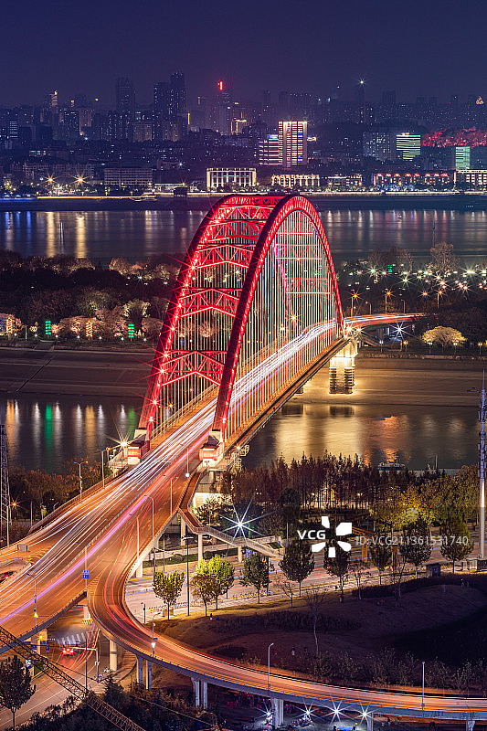 武汉市长江与汉江交汇处晴川桥夜景图片素材