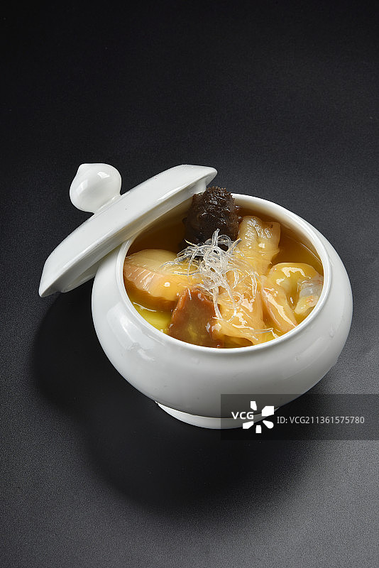 鲍鱼鱼翅汤图片素材