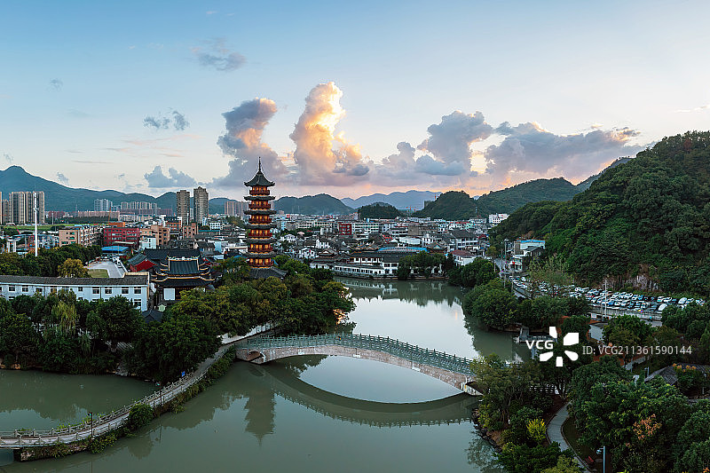 《浙江省温州市瓯海区白象塔影》图片素材