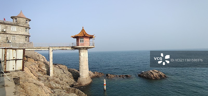 塔与海图片素材