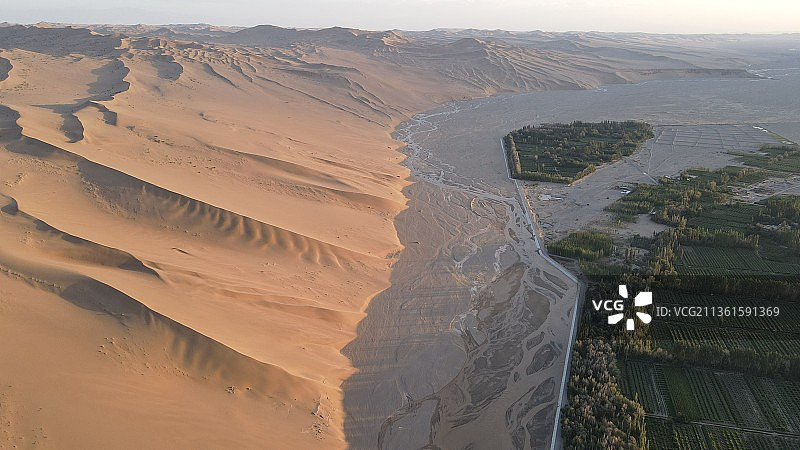 黑山嘴子，敦煌沙漠图片素材