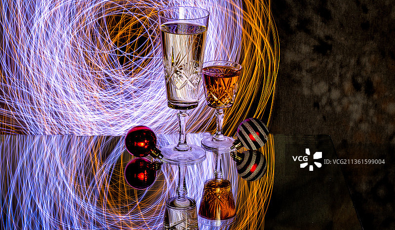 南非快乐节日静物，照明灯泡特写图片素材