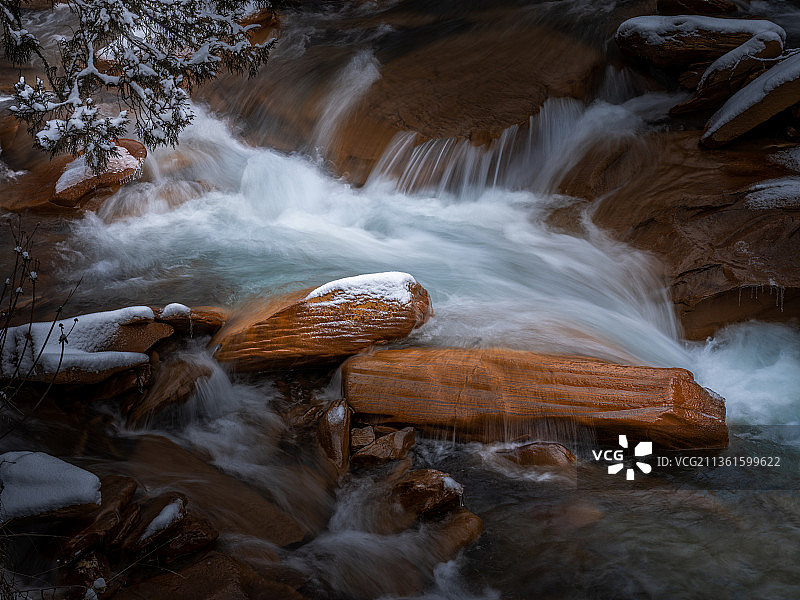 长坪沟初雪图片素材