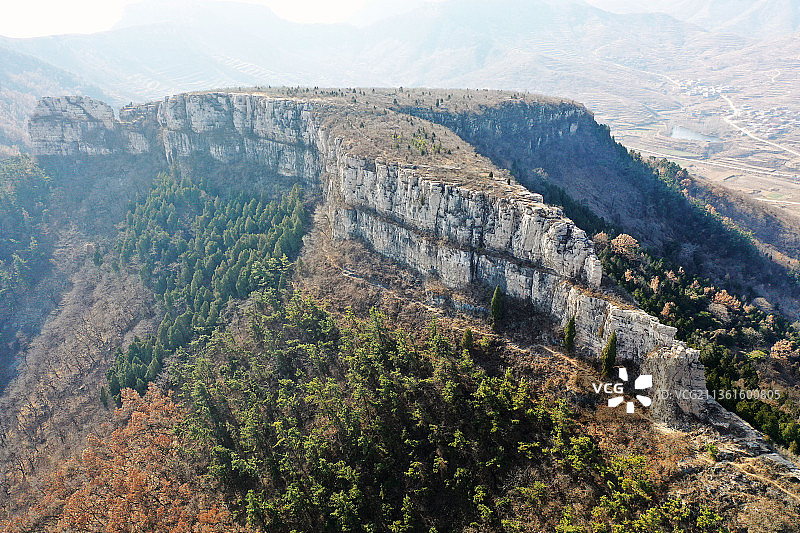 山东临沂平邑县峰奇石怪的曾子山图片素材