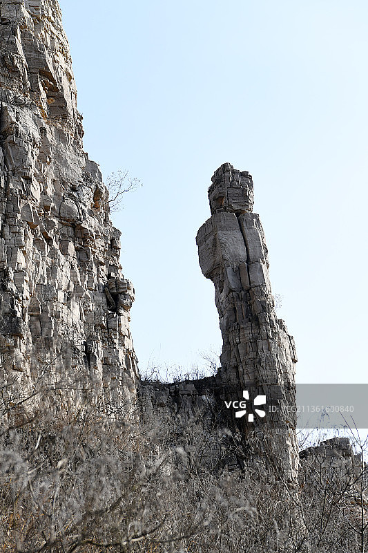 山东临沂平邑县峰奇石怪的曾子山图片素材