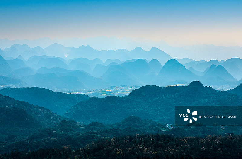 云南罗平的春天图片素材