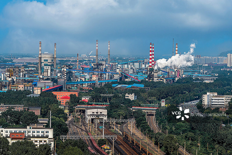 辽宁省鞍山市俯瞰鞍山钢铁集团全景图片素材
