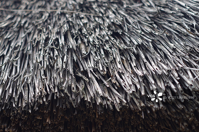 罗马尼亚茅草屋顶特写图片素材