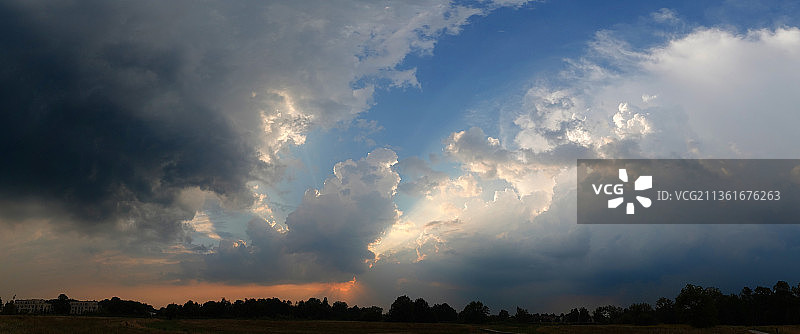 日落时分比利时霍夫的景观全景图片素材