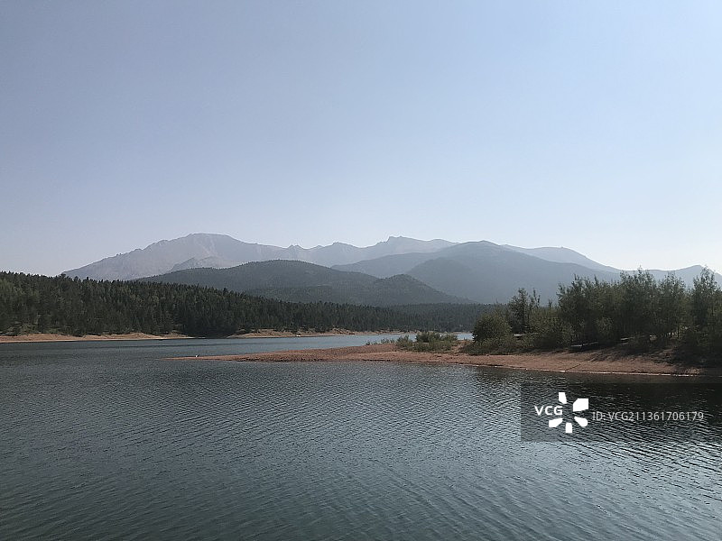 美国科罗拉多山脉湖泊风光图片素材