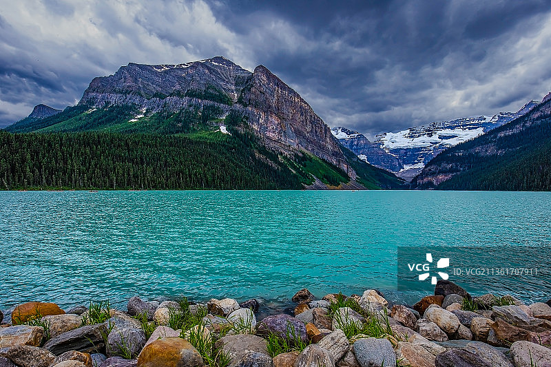 路易斯湖班夫山景图片素材