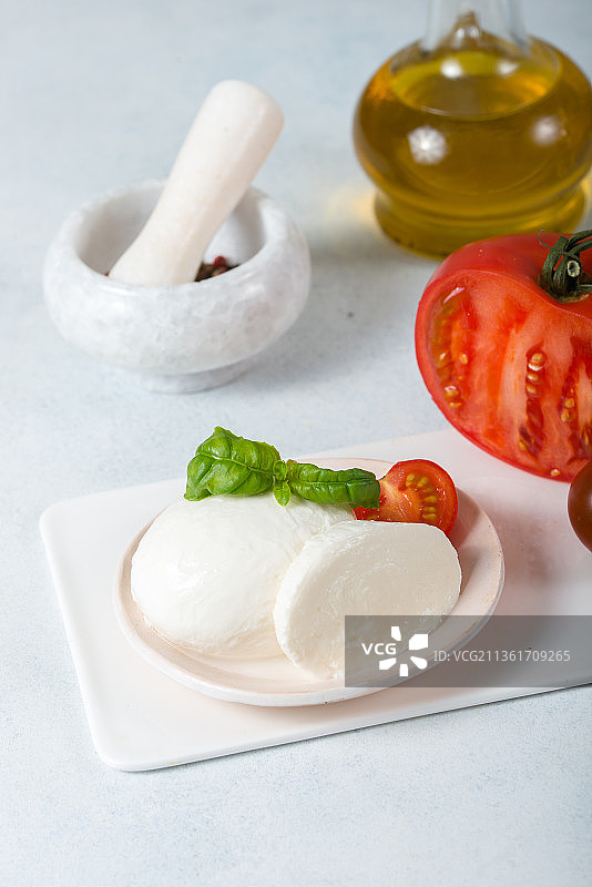 新鲜马苏里拉奶酪配番茄特写图片素材