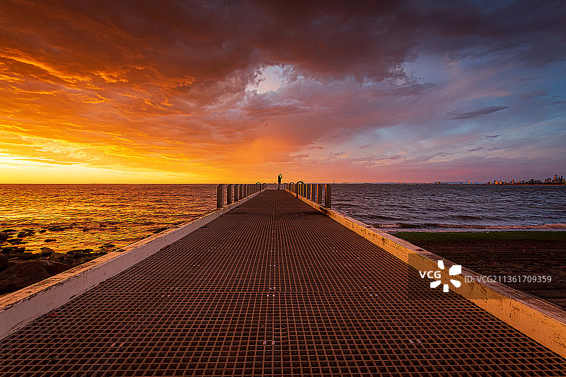 澳大利亚维多利亚州布莱顿的日落海景图片素材