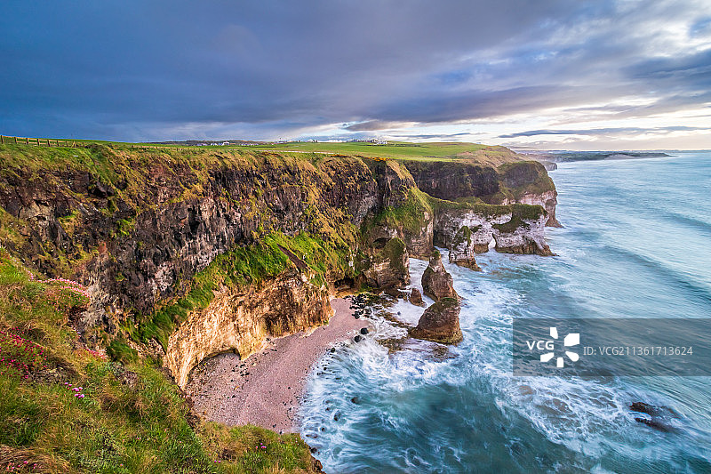雨后英国波特拉什海景图片素材