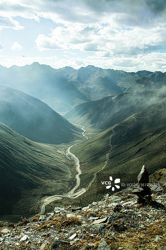 通往子梅垭口的路图片素材