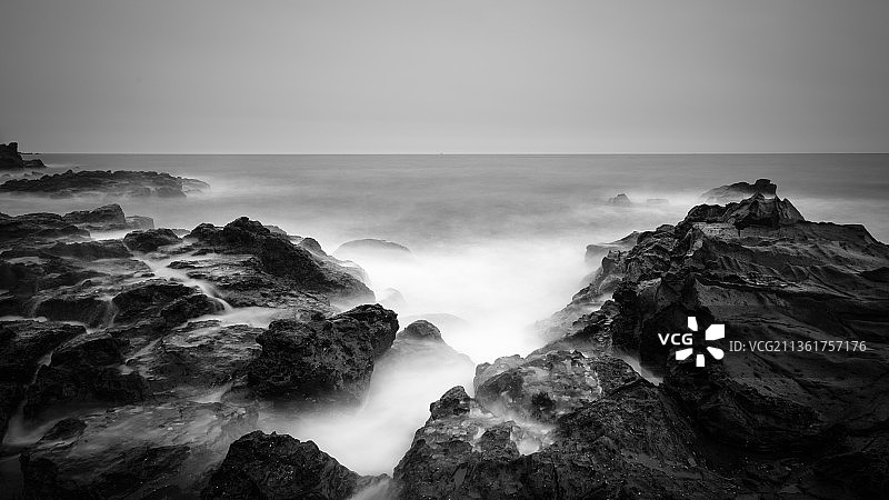 海天映衬的风景图片素材