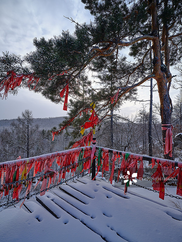 鄂伦春族的祈愿台与圣树图片素材