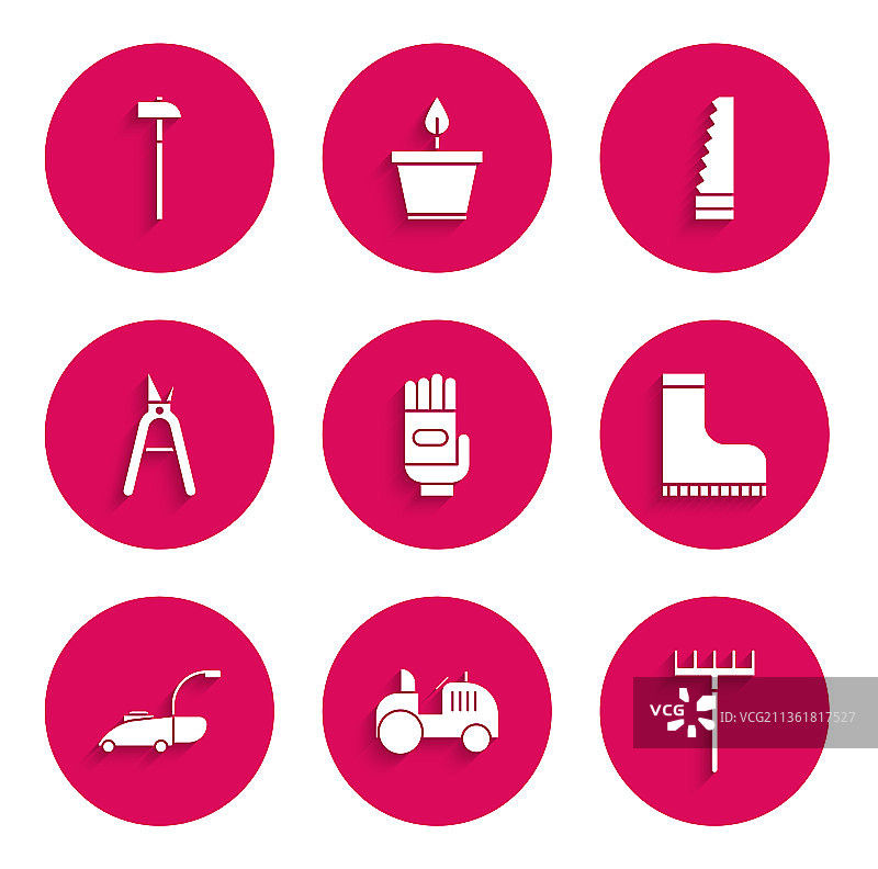 花园手套、拖拉机、耙子和防水布图片素材