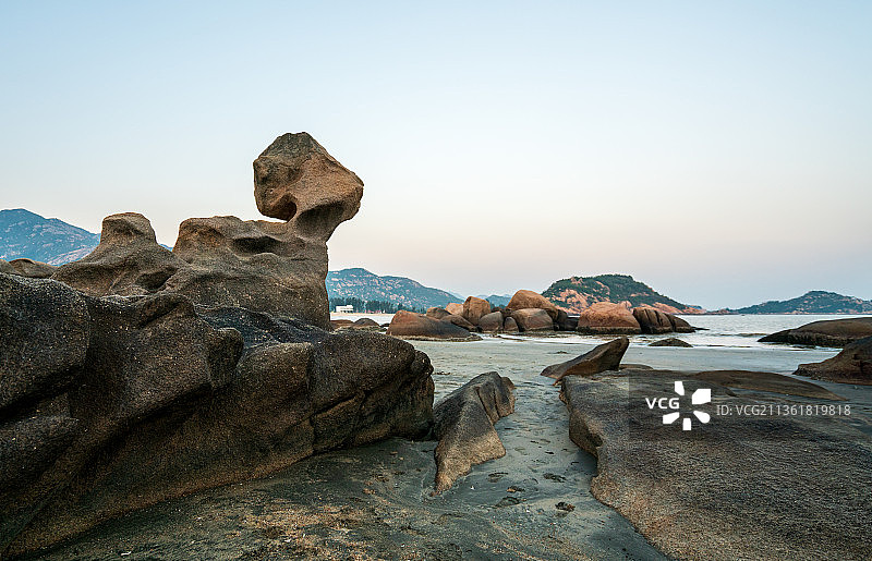 下塘湾沙滩的礁石图片素材