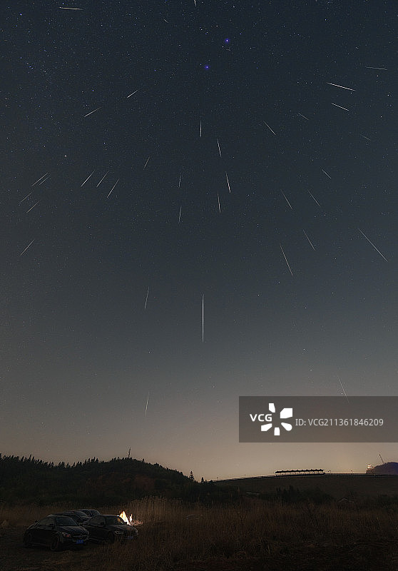 2021年双子座流星雨图片素材